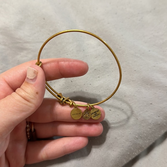 Gold Disney Mickey Mouse bracelet - Picture 3 of 3